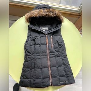 Eddie Bauer XS women’s down-filled vest with faux-fur lined hoodie - like new